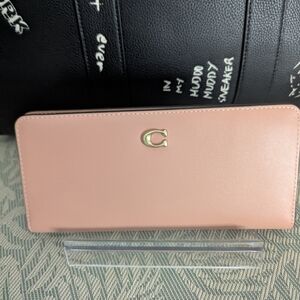 Essential Slim Wallet